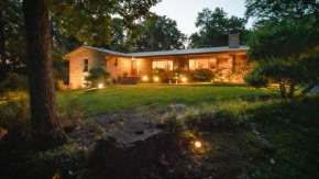 Dream home w fireplace amenities & tons of space
